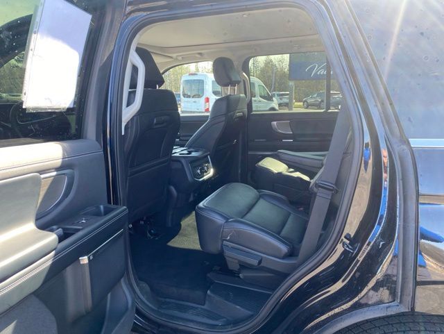 2025 Ford Expedition Platinum Pine River MN