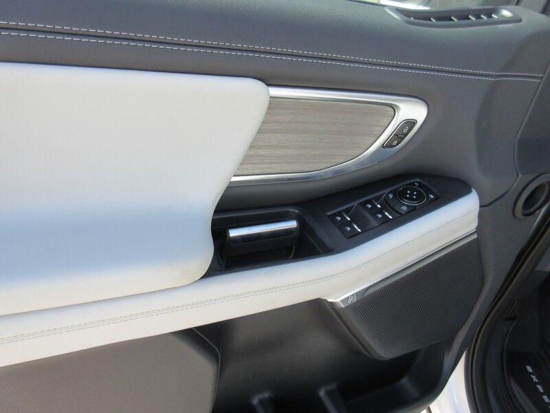 2025 Ford Expedition Platinum St. George SC