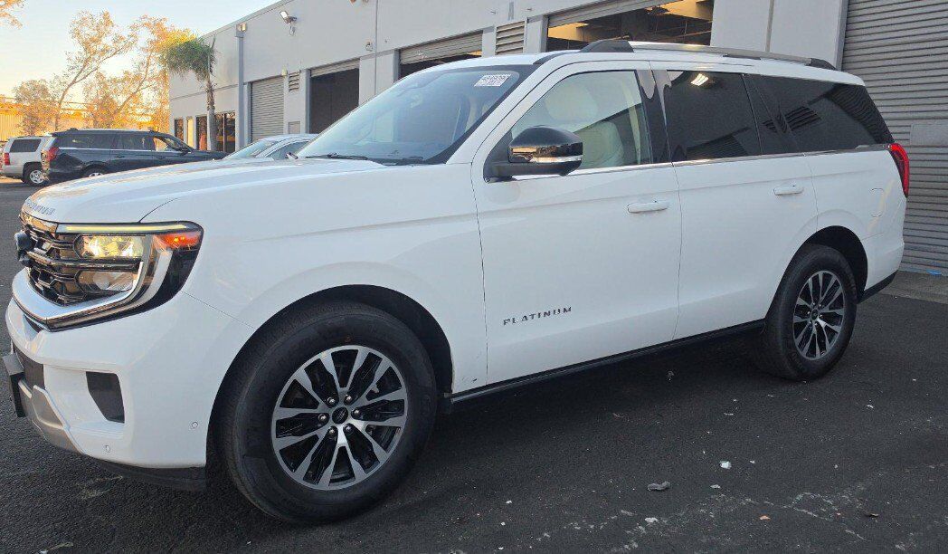 2025 Ford Expedition Platinum