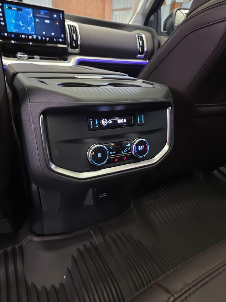 2025 Ford Expedition Platinum Sand Lake NY