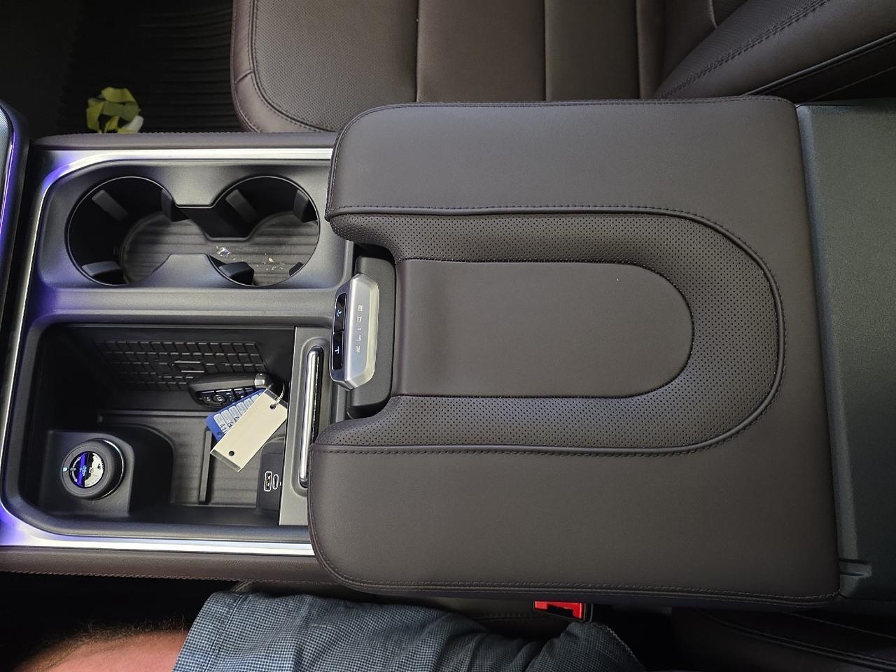 2025 Ford Expedition Platinum Sand Lake NY