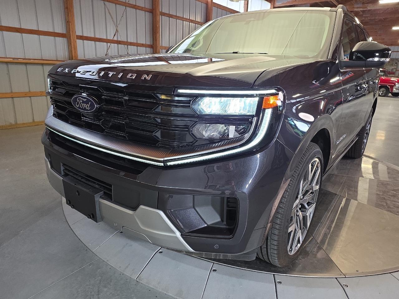 2025 Ford Expedition Platinum Sand Lake NY