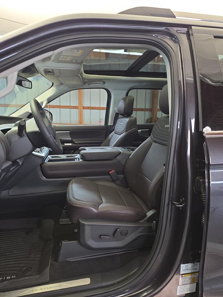 2025 Ford Expedition Platinum Sand Lake NY