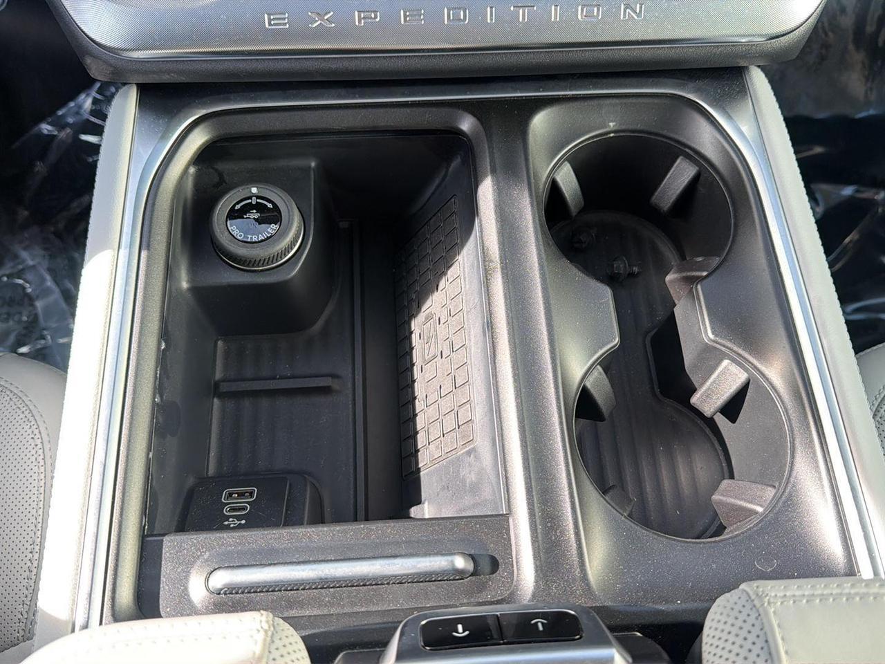 2025 Ford Expedition Platinum Gaithersburg MD