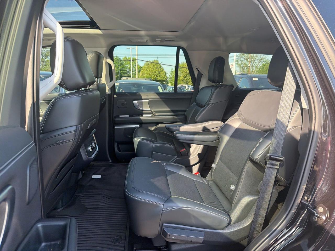 2025 Ford Expedition Platinum Gaithersburg MD