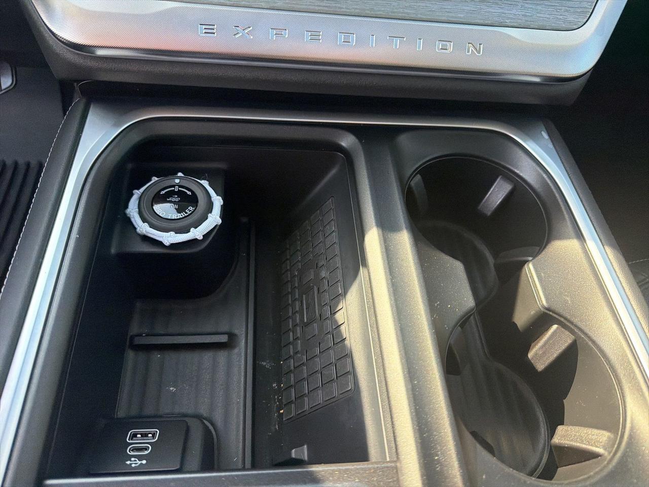 2025 Ford Expedition Platinum Gaithersburg MD