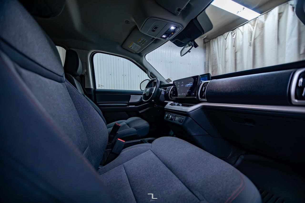 2025 Ford Expedition SSV Max 4x4 XL Nav BCam Red Deer AB