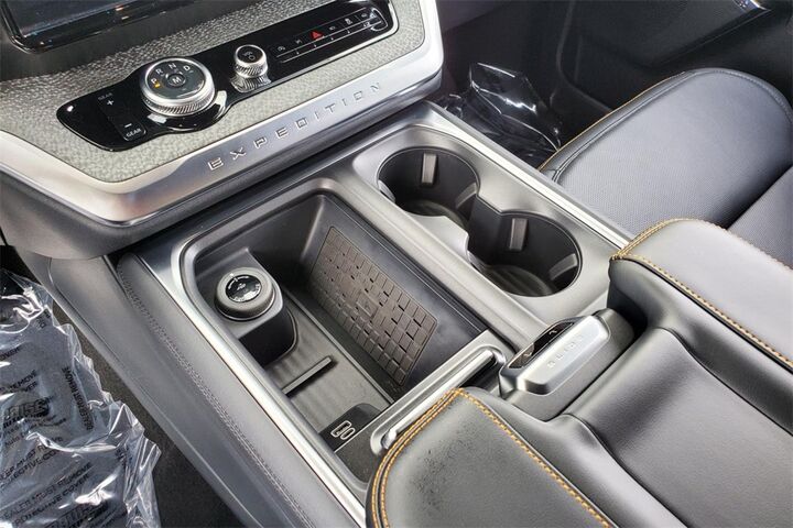 2025 Ford Expedition Tremor  TX