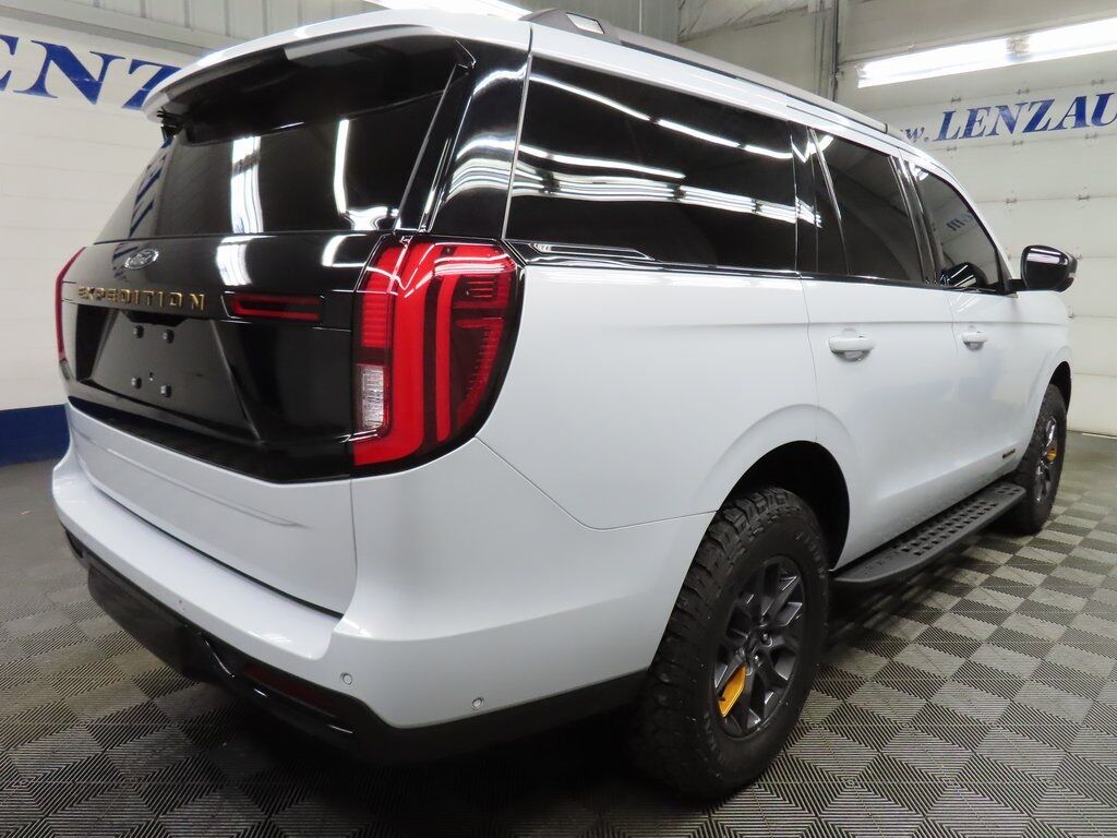 2025 Ford Expedition Tremor 4WD 7 Passenger Fond du Lac WI