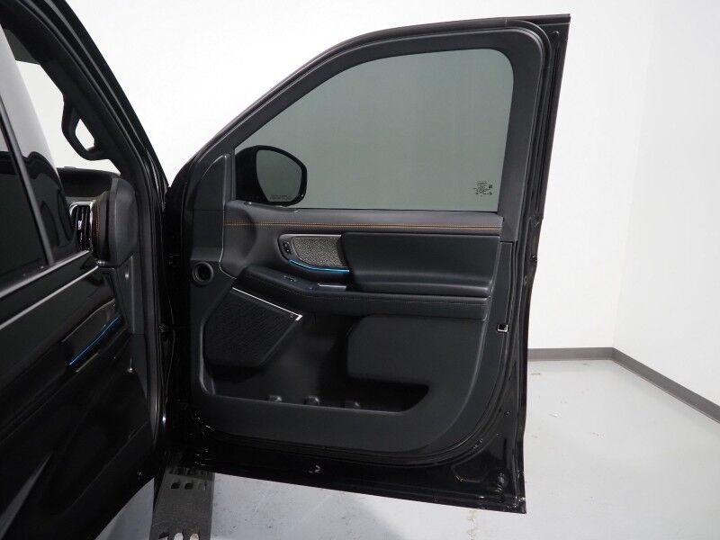 2025 Ford Expedition Tremor 4WD *NAVIGATION, ADAPTIVE CRUISE, SAFETY ALERTS, 360 VIEW CAMERAS, PANORAMA MOONROOF, LEATHER, CLIMATE SEATS, HEATED STEERING, 2ND ROW CAPTAINS, BANG & OLUFSEN, WIRELESS CHARGING, ANDROID & APPLE Round Rock TX