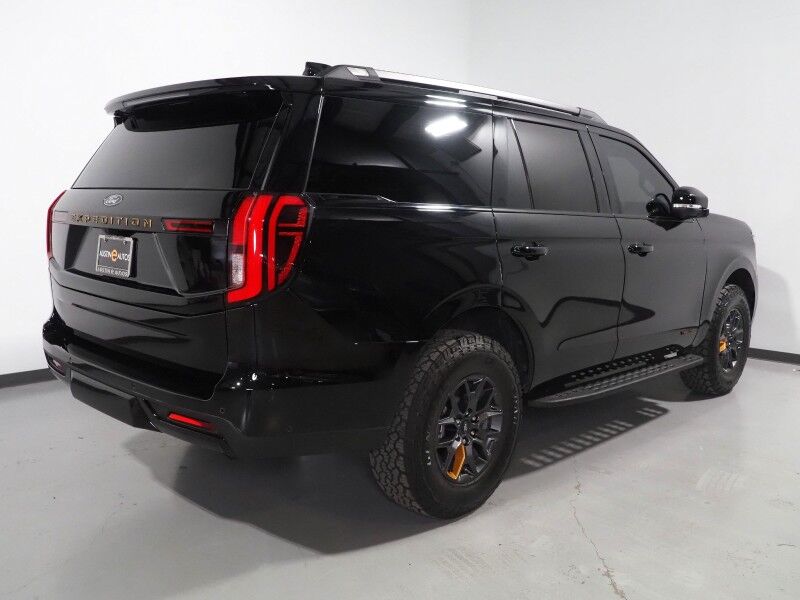 2025 Ford Expedition Tremor 4WD *NAVIGATION, ADAPTIVE CRUISE, SAFETY ALERTS, 360 VIEW CAMERAS, PANORAMA MOONROOF, LEATHER, CLIMATE SEATS, HEATED STEERING, 2ND ROW CAPTAINS, BANG & OLUFSEN, WIRELESS CHARGING, ANDROID & APPLE Round Rock TX