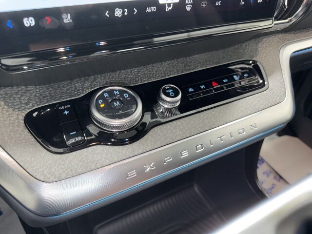 2025 Ford Expedition Tremor Pine River MN