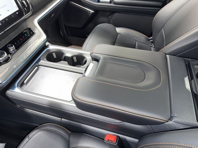 2025 Ford Expedition Tremor Pine River MN