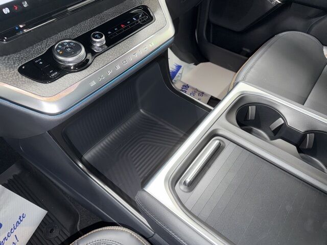 2025 Ford Expedition Tremor Pine River MN