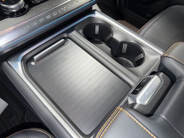 2025 Ford Expedition Tremor Pine River MN