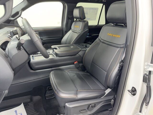 2025 Ford Expedition Tremor Pine River MN