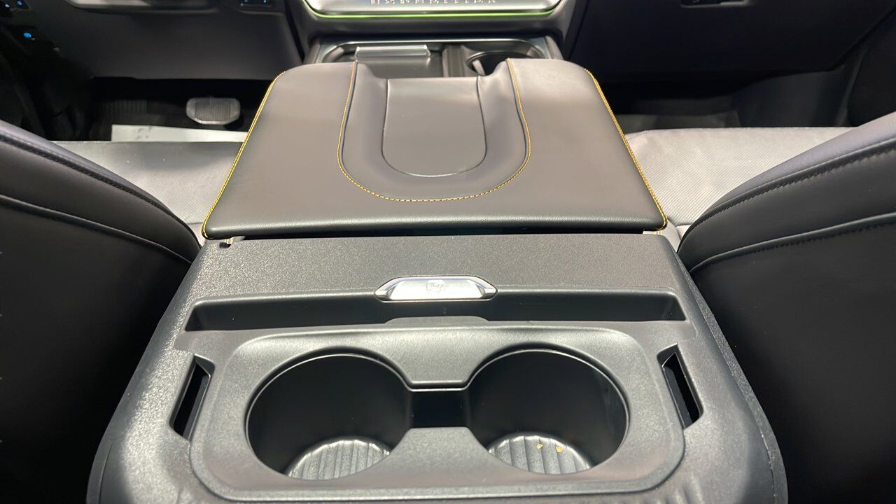 2025 Ford Expedition Tremor Sherwood Park AB