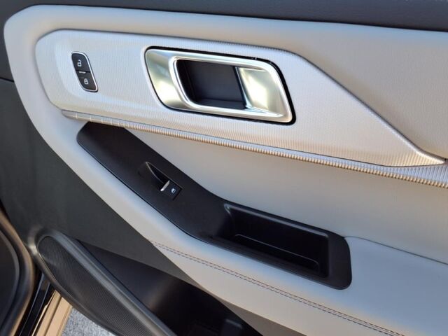 2025 Ford Explorer Active  TX