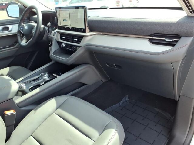 2025 Ford Explorer Active  TX