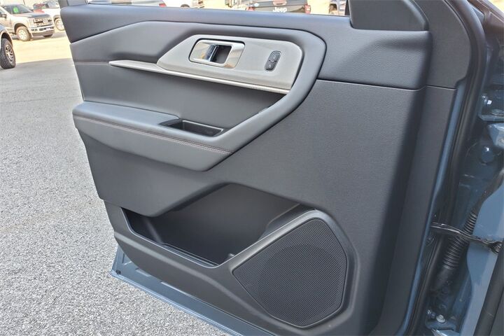 2025 Ford Explorer Active  TX