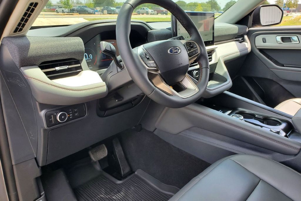 2025 Ford Explorer Active Hondo TX