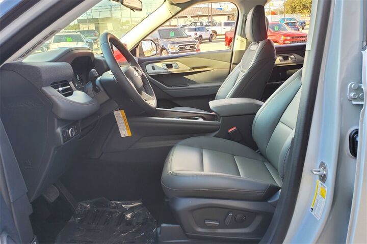 2025 Ford Explorer Active TX 2025 Ford Explorer Active TX