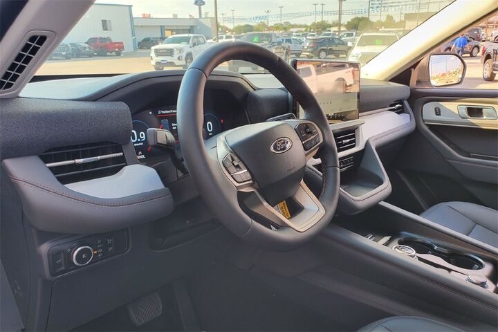 2025 Ford Explorer Active TX 2025 Ford Explorer Active TX