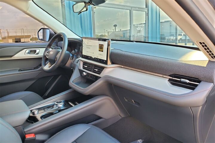 2025 Ford Explorer Active TX 2025 Ford Explorer Active TX