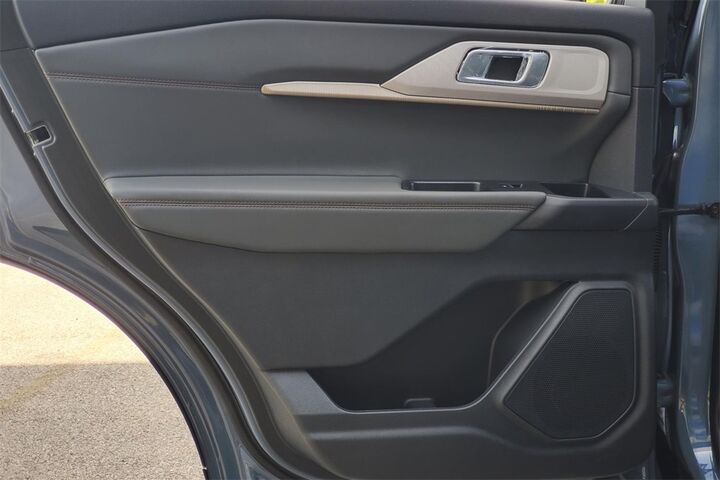 2025 Ford Explorer Active  TX