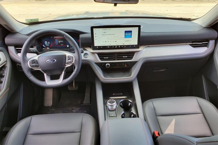2025 Ford Explorer Active  TX