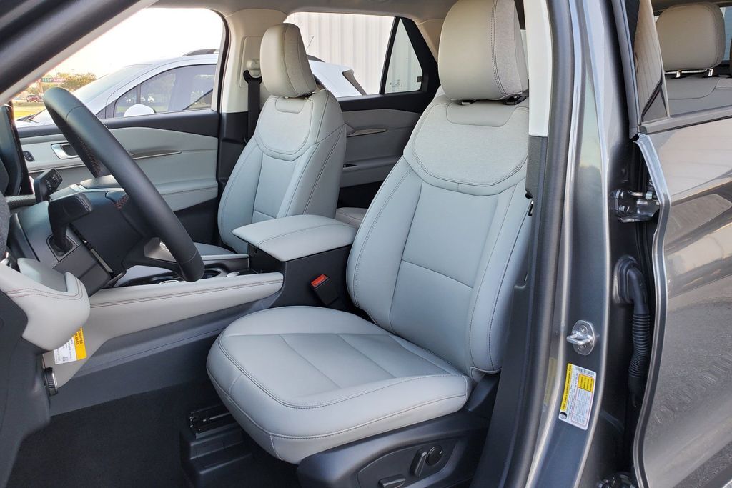 2025 Ford Explorer Active Hondo TX