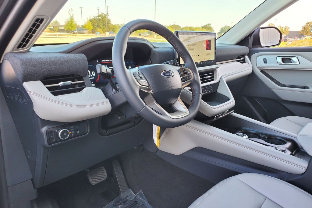 2025 Ford Explorer Active Hondo TX