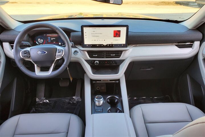 2025 Ford Explorer Active  TX