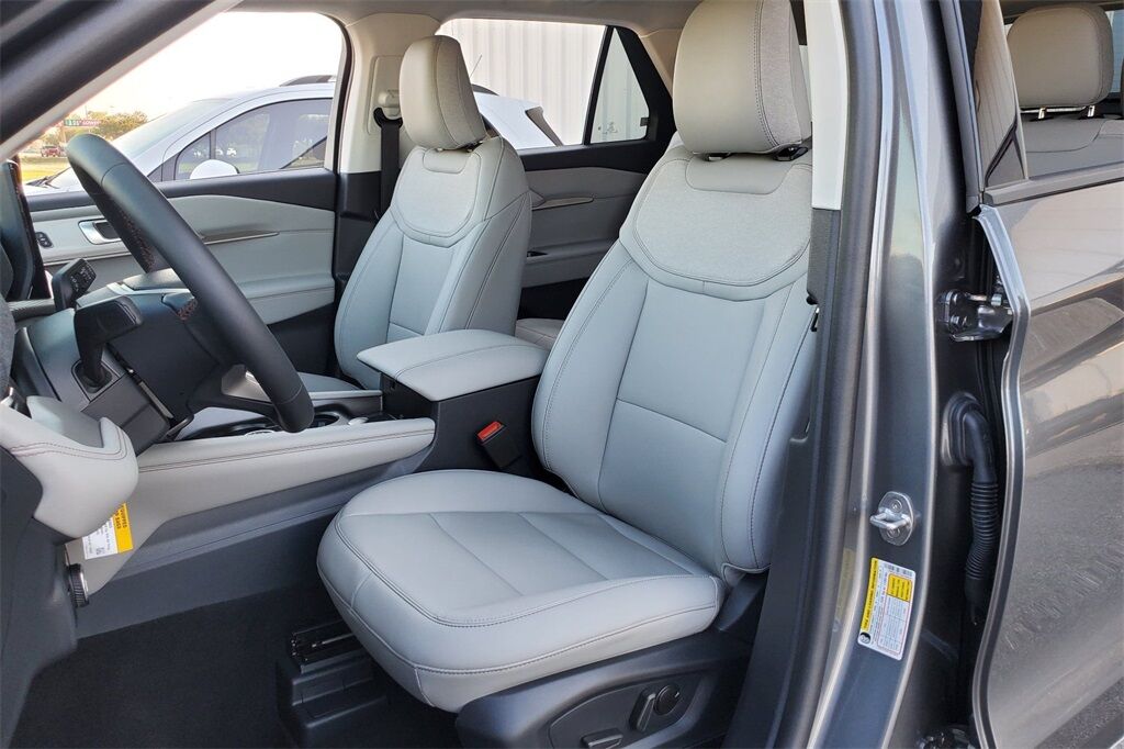 2025 Ford Explorer Active Hondo TX