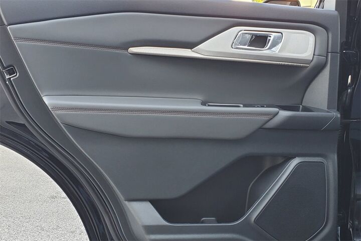 2025 Ford Explorer Active  TX