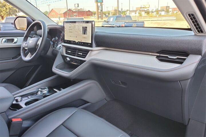 2025 Ford Explorer Active  TX