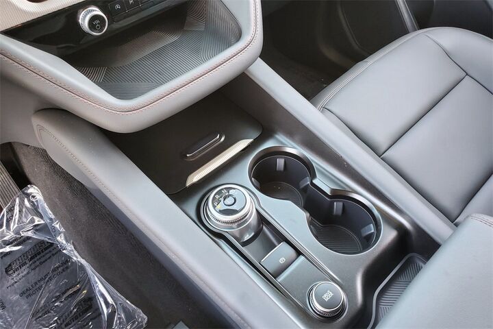 2025 Ford Explorer Active  TX