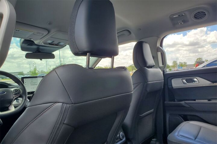 2025 Ford Explorer Active  TX
