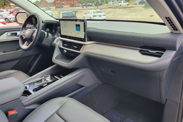 2025 Ford Explorer Active  TX