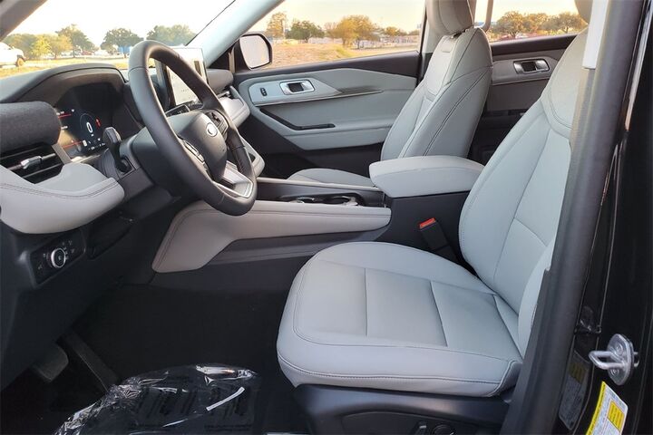 2025 Ford Explorer Active TX 2025 Ford Explorer Active TX