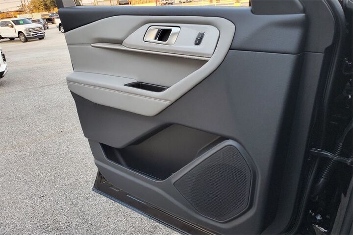 2025 Ford Explorer Active TX 2025 Ford Explorer Active TX