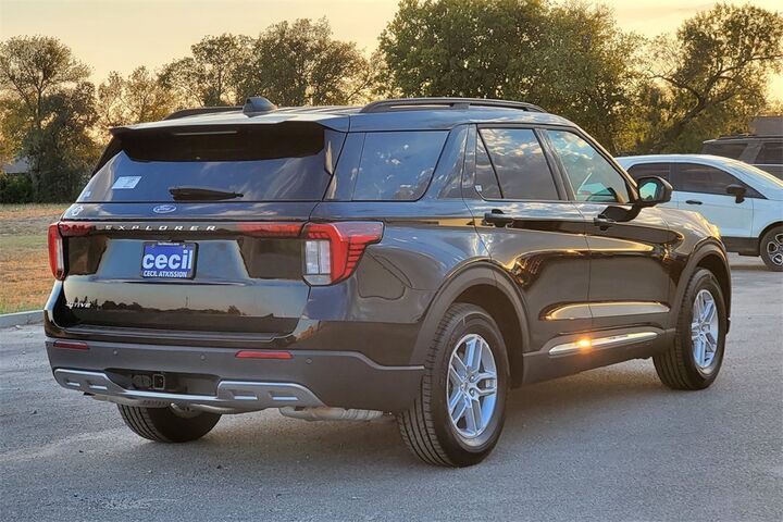 2025 Ford Explorer Active TX 2025 Ford Explorer Active TX