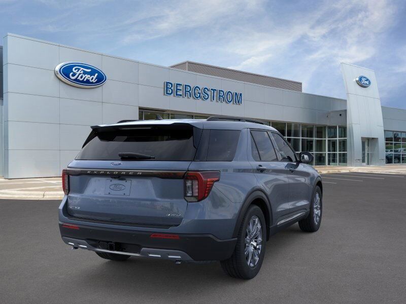 2025 Ford Explorer Active Green Bay WI