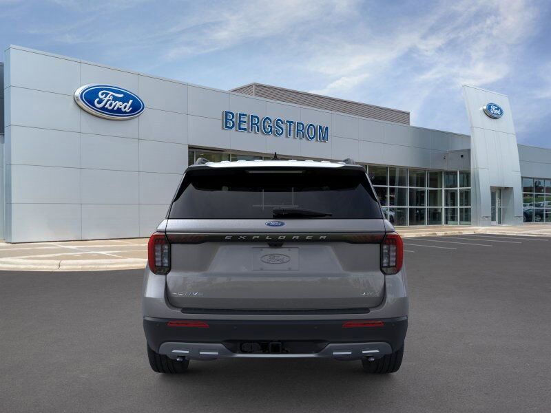 2025 Ford Explorer Active Green Bay WI