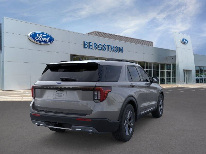 2025 Ford Explorer Active Green Bay WI