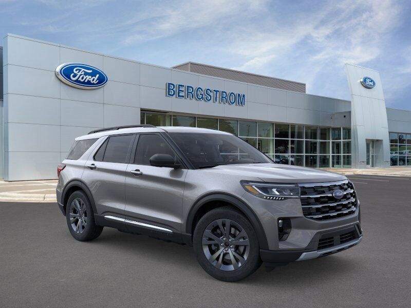 2025 Ford Explorer Active Green Bay WI