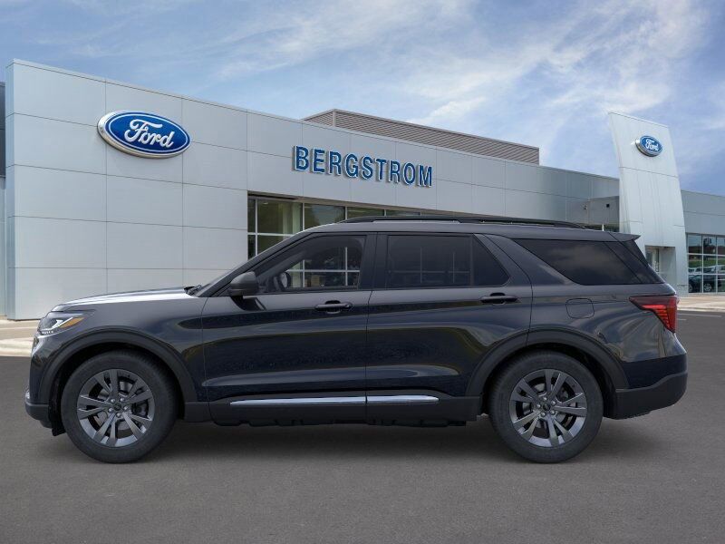 2025 Ford Explorer Active Green Bay WI