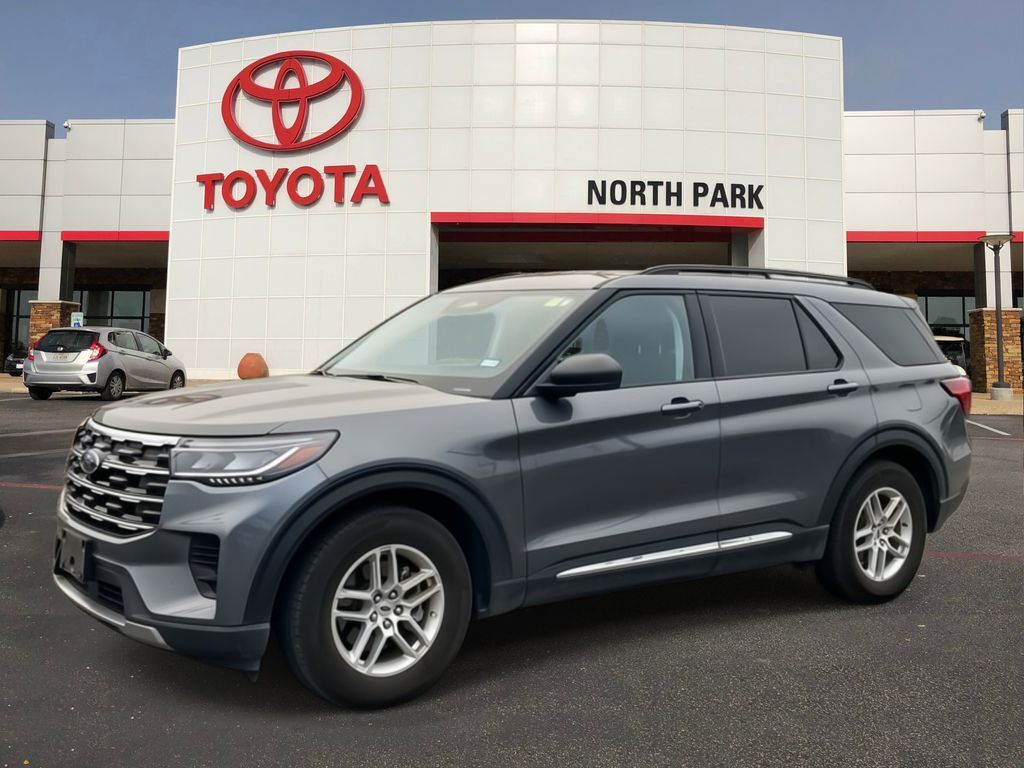 2025 Ford Explorer