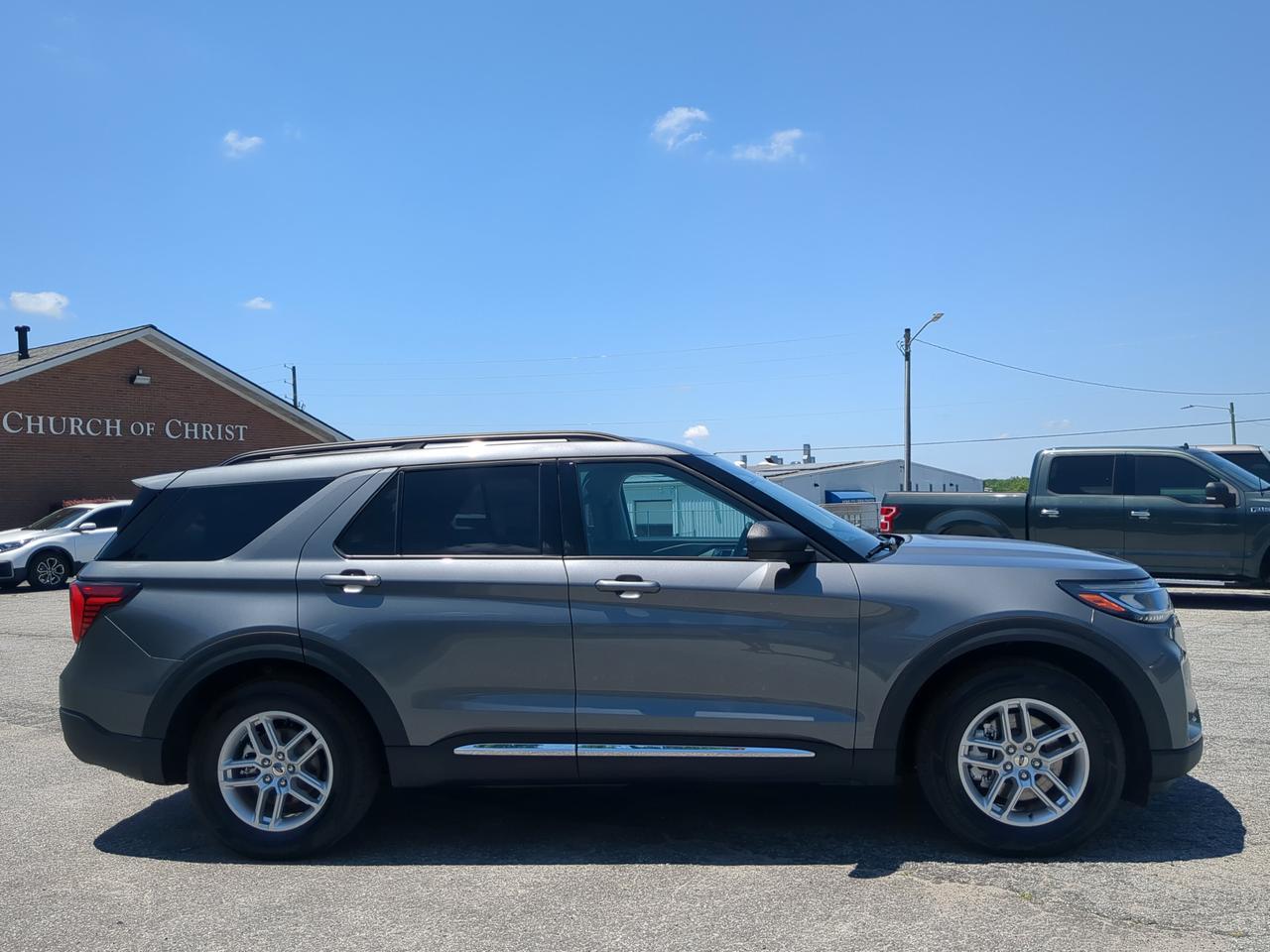 2025 Ford Explorer Active