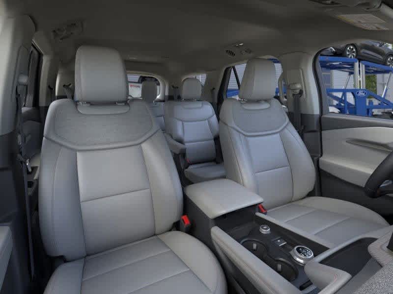 2025 Ford Explorer Active Plymouth MA
